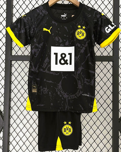 BORUSSIA DORTMUND kid kit