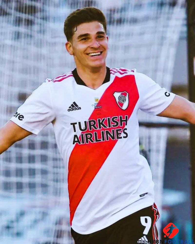 ALVAREZ JULIAN 2021-22 (Riv)